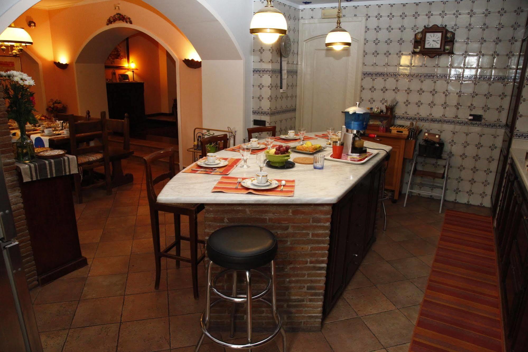 Cocus Bed & Breakfast 3*