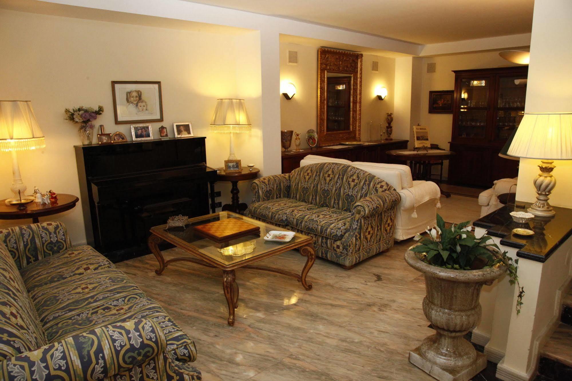 Bed & Breakfast Cocus 3*